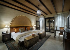 abu-dhabi-hotel-qasr-al-sarab-desert-resort-020.jpg