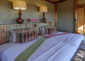 botswana-hotel-calahari-plains-camp-025.jpg