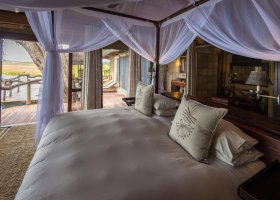 botswana-hotel-kings-pool-camp-056.jpg