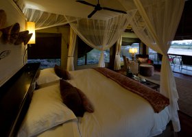 botswana-hotel-savuti-camp-054.jpg