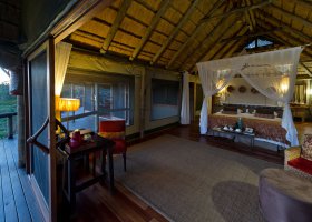 botswana-hotel-savuti-camp-057.jpg