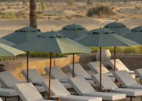 dubaj-hotel-bab-al-shams-001.jpg