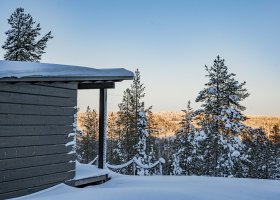 finsko-hotel-arctic-treehouse-hotel-024.jpg