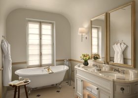 francie-hotel-ch-teau-la-commaraine-035.jpg