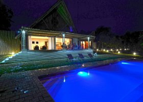 jihoafricka-republika-hotel-amakhosi-safari-lodge-010.jpg