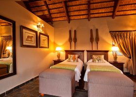 jihoafricka-republika-hotel-amakhosi-safari-lodge-016.jpg