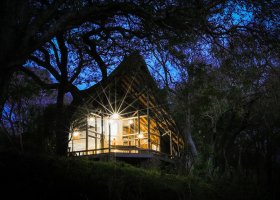jihoafricka-republika-hotel-amakhosi-safari-lodge-044.jpg