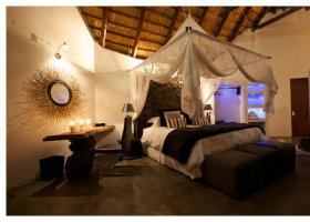jihoafricka-republika-hotel-pondoro-game-lodge-005.jpg