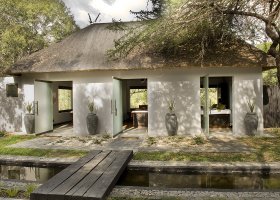 jihoafricka-republika-hotel-sabi-sabi-bush-lodge-005.jpg