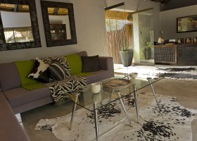 jihoafricka-republika-hotel-sabi-sabi-bush-lodge-007.jpg