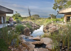 jihoafricka-republika-hotel-sabi-sabi-earth-lodge-017.jpg