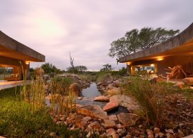 jihoafricka-republika-hotel-sabi-sabi-earth-lodge-018.jpg