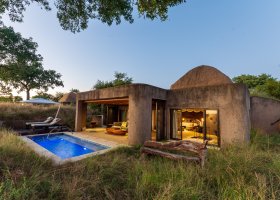 jihoafricka-republika-hotel-sabi-sabi-earth-lodge-025.jpg