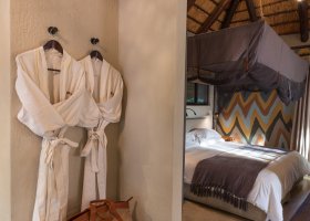 jihoafricka-republika-hotel-sabi-sabi-little-bush-camp-021.jpg