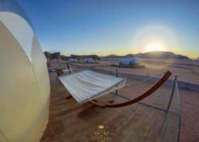 jordansko-hotel-wadi-rum-bubble-luxotel-005.jpg