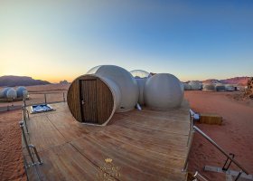 jordansko-hotel-wadi-rum-bubble-luxotel-010.jpg