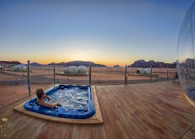 jordansko-hotel-wadi-rum-bubble-luxotel-013.jpg
