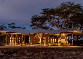 kena-hotel-angama-amboseli-023.jpg