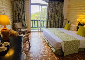 kena-hotel-taita-hills-safari-resort-spa-019.jpg