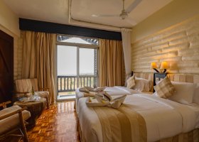 kena-hotel-taita-hills-safari-resort-spa-028.jpg