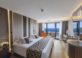 kypr-hotel-amathus-beach-hotel-065.jpg