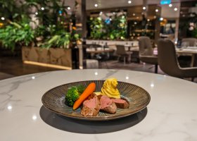 luxusni-plavby-hotel-emerald-azzura-039.jpg