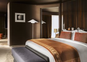 luxusni-plavby-hotel-orient-express-corinthian-015.jpg