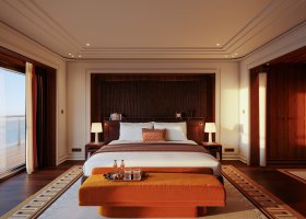 luxusni-plavby-hotel-orient-express-corinthian-020.jpg