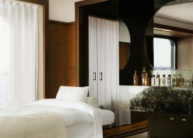luxusni-plavby-hotel-orient-express-corinthian-063.jpg