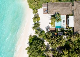 maledivy-hotel-amilla-maldives-360.jpg