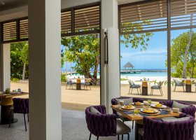 maledivy-hotel-avani-fares-maldives-012.jpg