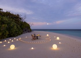 maledivy-hotel-avani-fares-maldives-022.jpg