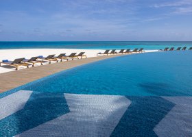 maledivy-hotel-avani-fares-maldives-035.jpg