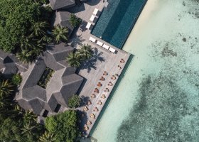 maledivy-hotel-coco-bodu-hithi-055.jpg