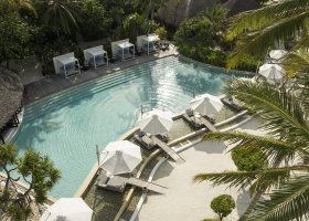 maledivy-hotel-constance-halaveli-resort-221.jpg