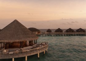 maledivy-hotel-constance-halaveli-resort-330.jpg
