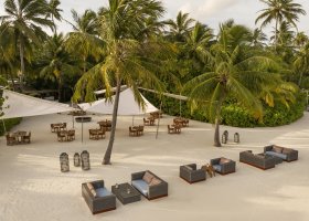 maledivy-hotel-constance-halaveli-resort-336.jpg