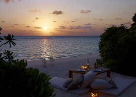 maledivy-hotel-dusit-thani-maldives-516.jpg