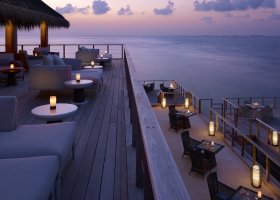 maledivy-hotel-dusit-thani-maldives-537.jpg