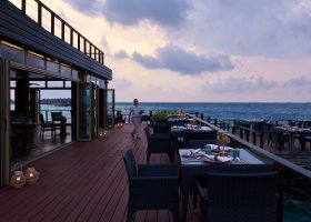 maledivy-hotel-dusit-thani-maldives-565.jpg
