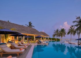 maledivy-hotel-emerald-faarufushi-115.jpg