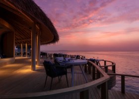 maledivy-hotel-emerald-faarufushi-123.jpg