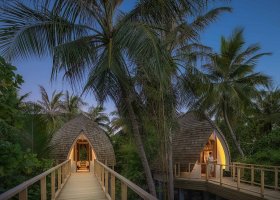 maledivy-hotel-emerald-faarufushi-142.jpg