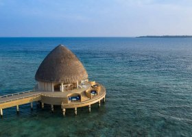 maledivy-hotel-emerald-faarufushi-156.jpg
