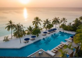 maledivy-hotel-emerald-faarufushi-159.jpg