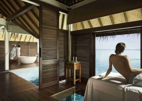 maledivy-hotel-four-seasons-landaa-giraavaru-080.jpg