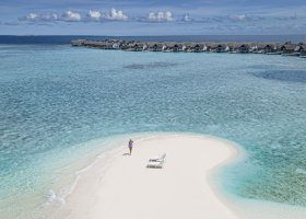maledivy-hotel-four-seasons-landaa-giraavaru-220.jpg