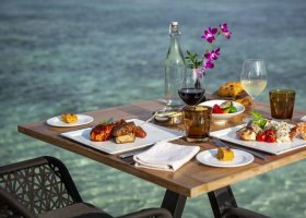maledivy-hotel-four-seasons-resort-kuda-huraa-039.jpg