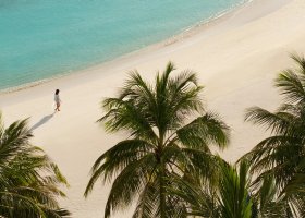 maledivy-hotel-here-baa-atoll-maldives-002.jpeg