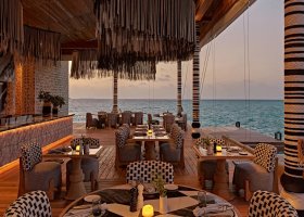 maledivy-hotel-here-baa-atoll-maldives-010.jpeg